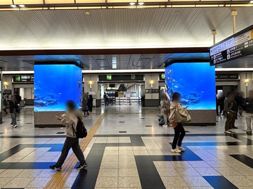 新商品「JR大阪駅中央口柱巻きLEDビジョン」 | 大阪駅を中心とした 屋外広告・交通広告・地下街広告は広告商事